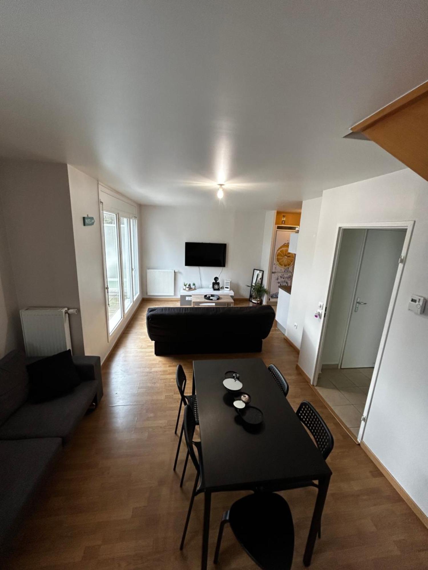 Duplex Lumineux Tout Equipe/Rer D/Balcon/Parking 코르베일에쏘네 외부 사진